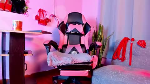 kenia_thompsom01 online show from 23, 2, 2026