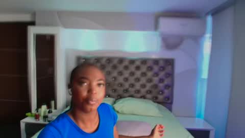 Snapshot of keniagoldenx chatting on 2, 6, 2026 keniagoldenx online show from 2, 6, 2026