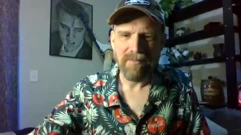 Snapshot of kenkuddles chatting on 18, 2, 2025 Ken Kuddles online show from 18, 2, 2025