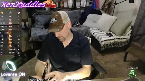 Snapshot of kenkuddles chatting on 10, 11, 2025 Ken Kuddles online show from 10, 11, 2025