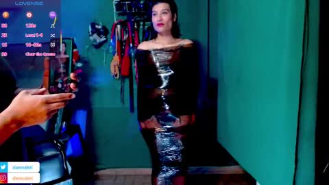Snapshot of kenllyhot_and_valeriahell chatting on 6, 3, 2025 Valeria slave online show from 6, 3, 2025