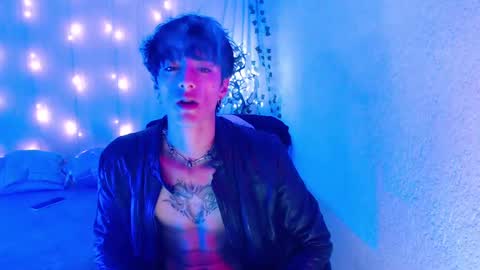 Snapshot of kenny__hot chatting on 4, 1, 2025 kenny online show from 4, 1, 2025