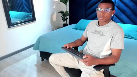 Kenny Thompson online show from 21, 2, 2026