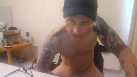 Snapshot of kennyboyk chatting on 3, 5, 2026 kennyboyk online show from 3, 5, 2026