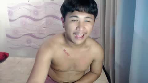 Snapshot of kenth_toyxxx chatting on 5, 5, 2026 kentoy online show from 5, 5, 2026