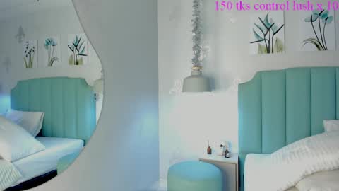 Snapshot of kentha_mitchells chatting on 1, 2, 2025 kentha_mitchells online show from 1, 2, 2025