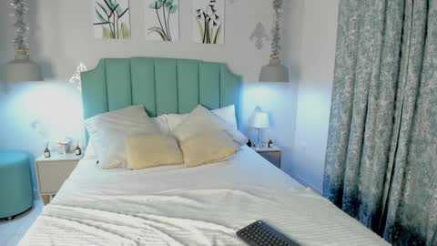Snapshot of kentha_mitchells chatting on 5, 2, 2025 kentha_mitchells online show from 5, 2, 2025