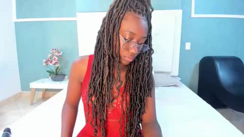 Snapshot of kentha_mitchells chatting on 11, 9, 2025 kentha_mitchells online show from 11, 9, 2025