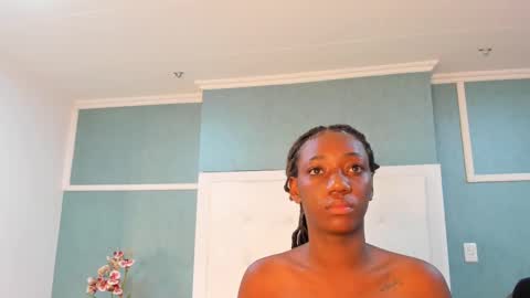 Snapshot of kentha_mitchells chatting on 18, 9, 2025 kentha_mitchells online show from 18, 9, 2025