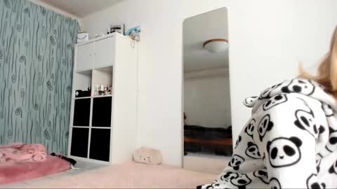 Kenzie online show from 19, 1, 2025