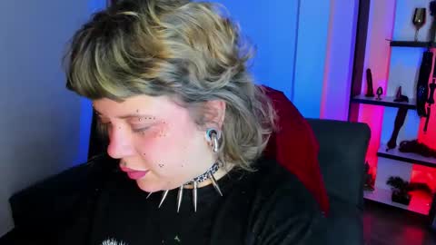 Kenzie online show from 25, 11, 2025