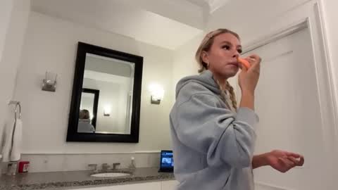 kenziesmithh online show from 8, 1, 2026