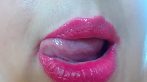 K E R L Y online show from 10, 1, 2025