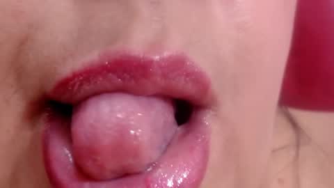 K E R L Y online show from 12, 1, 2025