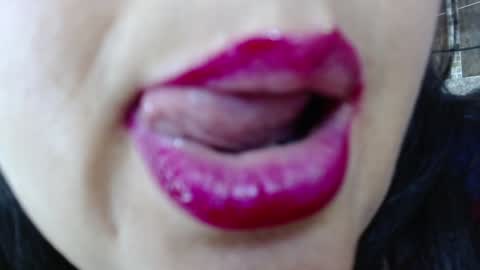 K E R L Y online show from 15, 1, 2025