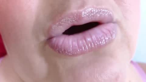 Snapshot of kerly_doll chatting on 25, 4, 2026 K E R L Y online show from 25, 4, 2026