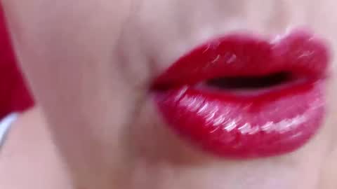 Snapshot of kerly_doll chatting on 29, 4, 2026 K E R L Y online show from 29, 4, 2026