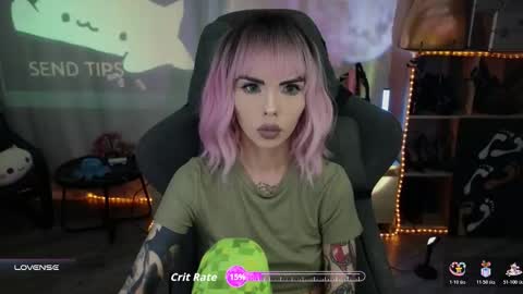 Snapshot of kerry_kirk chatting on 5, 11, 2025 Kerry online show from 5, 11, 2025