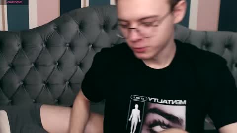 kerry_niki online show from 28, 2, 2025