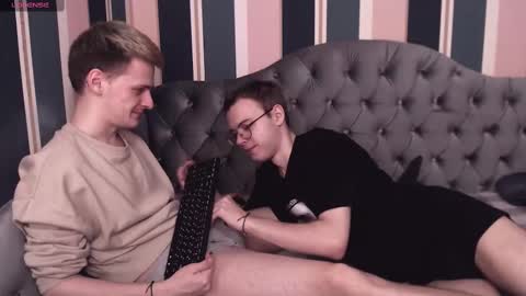 kerry_niki online show from 2, 3, 2025