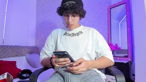 Snapshot of kervs__ chatting on 16, 1, 2025 Kev online show from 16, 1, 2025