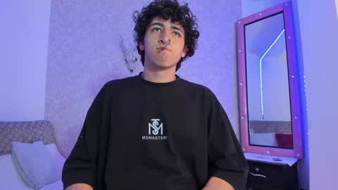 Snapshot of kervs__ chatting on 22, 1, 2025 Kev online show from 22, 1, 2025