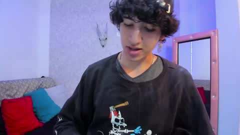 Snapshot of kervs__ chatting on 6, 2, 2025 Kev online show from 6, 2, 2025