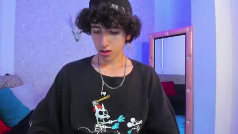 Snapshot of kervs__ chatting on 7, 2, 2025 Kev online show from 7, 2, 2025