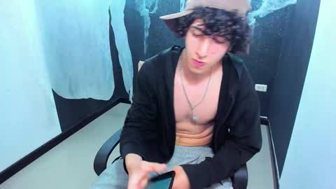 Snapshot of kervs__ chatting on 10, 10, 2025 Kev online show from 10, 10, 2025