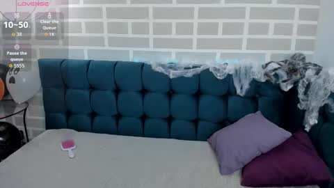 Snapshot of ketrinwhite chatting on 23, 10, 2025 KatrinaKetrin online show from 23, 10, 2025