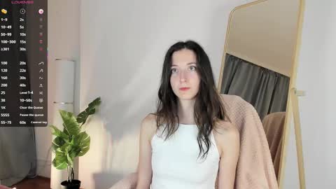 Snapshot of kettybelly chatting on 8, 10, 2025 kettyIm a simple girl who likes gifts Lovense is activeThere are legends that in this room all your wish can come true online show from 8, 10, 2025