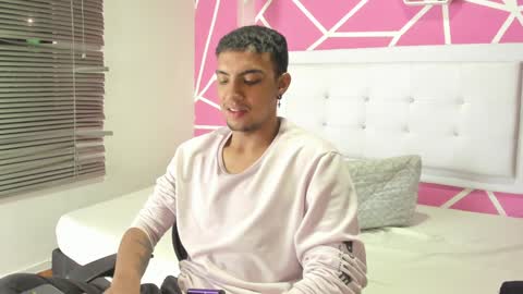 Snapshot of keviin_miller_ chatting on 6, 12, 2024 online show from 6, 12, 2024