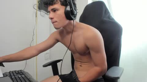 kevin_adrian01 online show from 2, 6, 2026