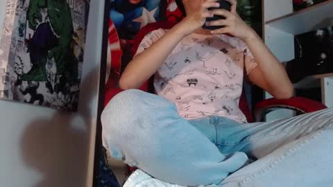 Snapshot of kevin_charless chatting on 6, 4, 2026 Kevin online show from 6, 4, 2026