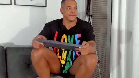 Kevin Lance online show from 12, 1, 2025