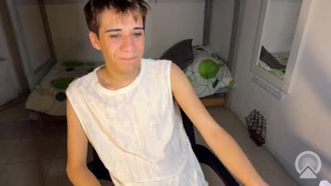 Snapshot of kevinonly43 chatting on 7, 4, 2026 kevonly online show from 7, 4, 2026