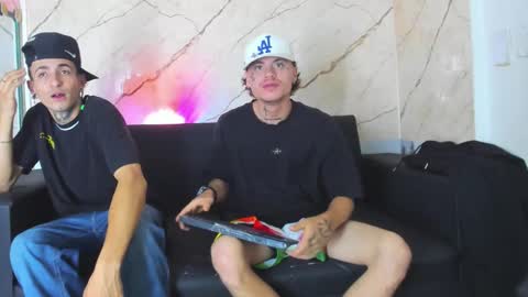 kevinperlas_ online show from 8, 11, 2025