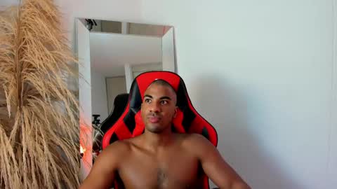 Snapshot of kevinxblack chatting on 28, 2, 2025 sebastian online show from 28, 2, 2025