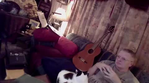 Snapshot of kevydaddyhubby2 chatting on 13, 11, 2025 kevydaddyhubby2 online show from 13, 11, 2025