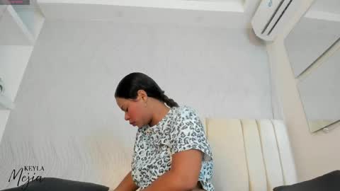Snapshot of keyla_mejia chatting on 27, 4, 2026 Keyla online show from 27, 4, 2026