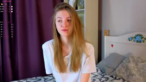 Snapshot of keylalong chatting on 26, 2, 2025 Hi Im Mary Glad to see you in my room PVT is open online show from 26, 2, 2025