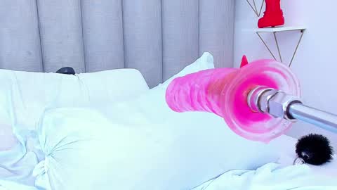 Keylla online show from 12, 12, 2024