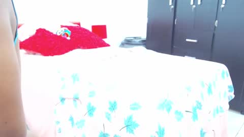 Sandy Saenz online show from 4, 2, 2025