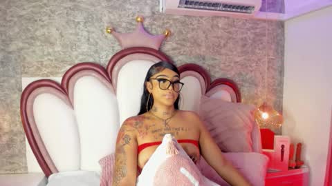 Khelany Isyy  online show from 3, 3, 2026