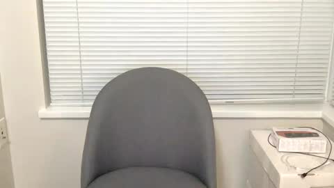 Snapshot of khin_kali chatting on 16, 11, 2025 khin online show from 16, 11, 2025