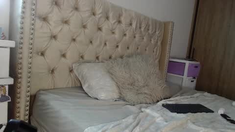 khloe33 online show from 21, 2, 2025