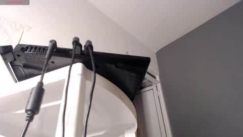 Snapshot of khloe33 chatting on 6, 4, 2026 khloe33 online show from 6, 4, 2026