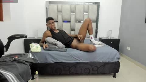 Snapshot of khris__evans chatting on 23, 4, 2026 Kris Evans online show from 23, 4, 2026
