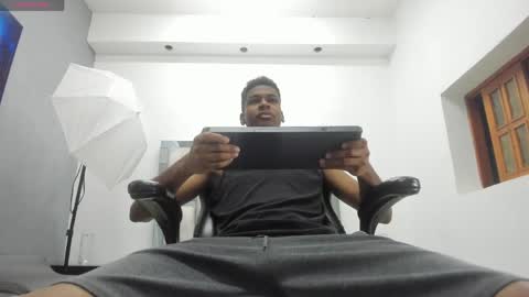 Snapshot of khris__evans chatting on 11, 5, 2026 Kris Evans online show from 11, 5, 2026