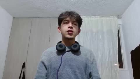 Adrian  Chlloe online show from 11, 9, 2025